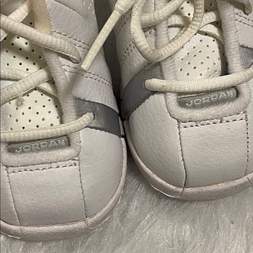 Toddler Nike Jordan Team Elite Low (TD) . US 4C , White And Gray sneakers Y2K - Picture 3 of 5